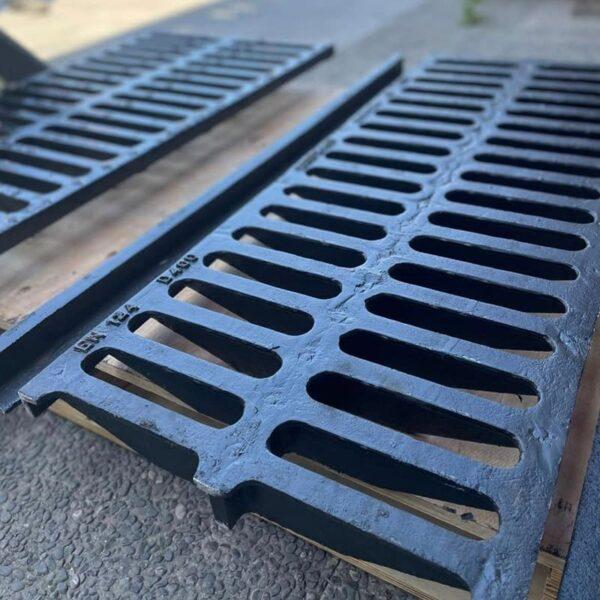 Σχάρα Καναλιού 20X100cm Μαντεμένια D400